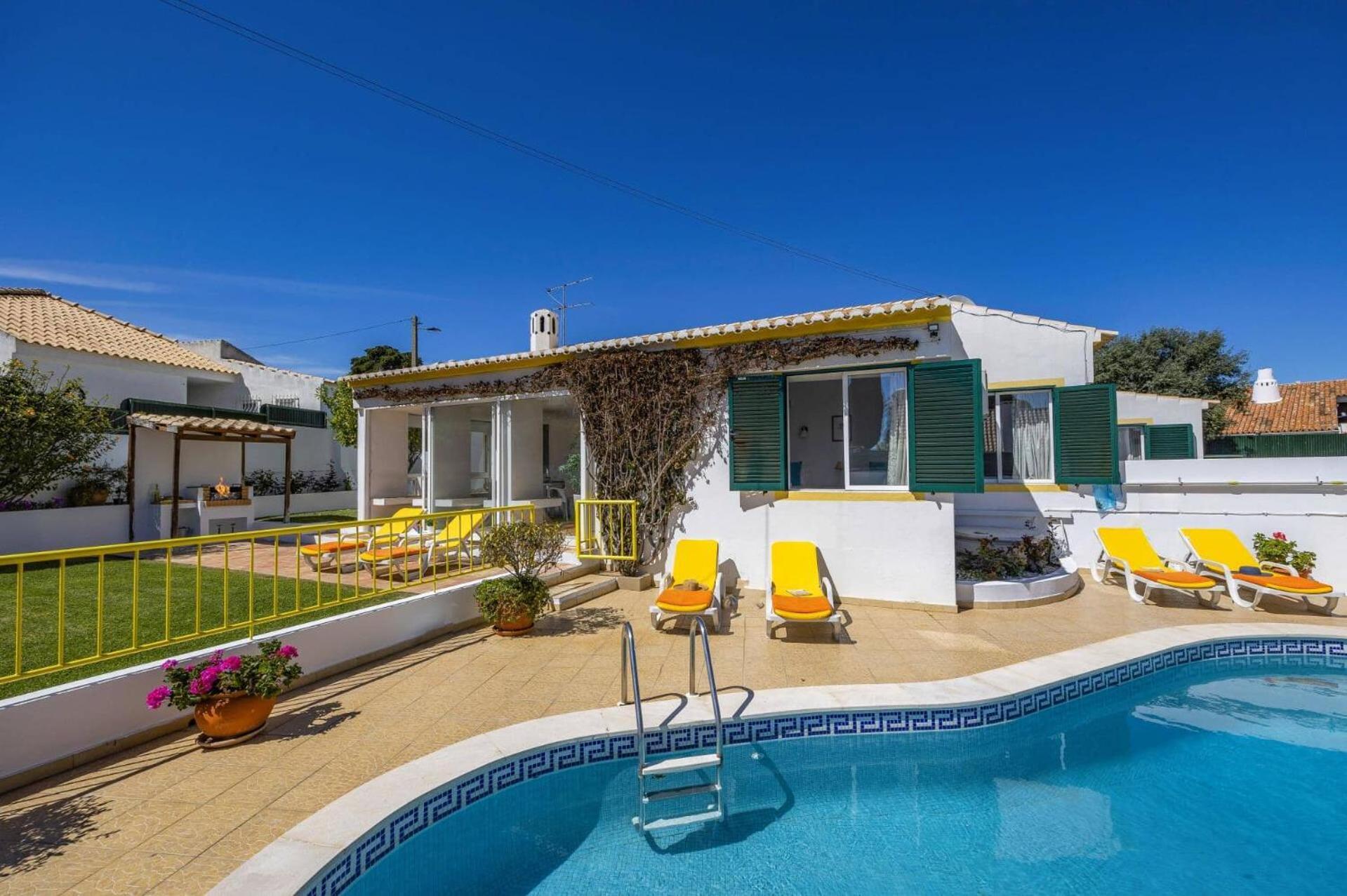Pinheiro Oura By Villa *