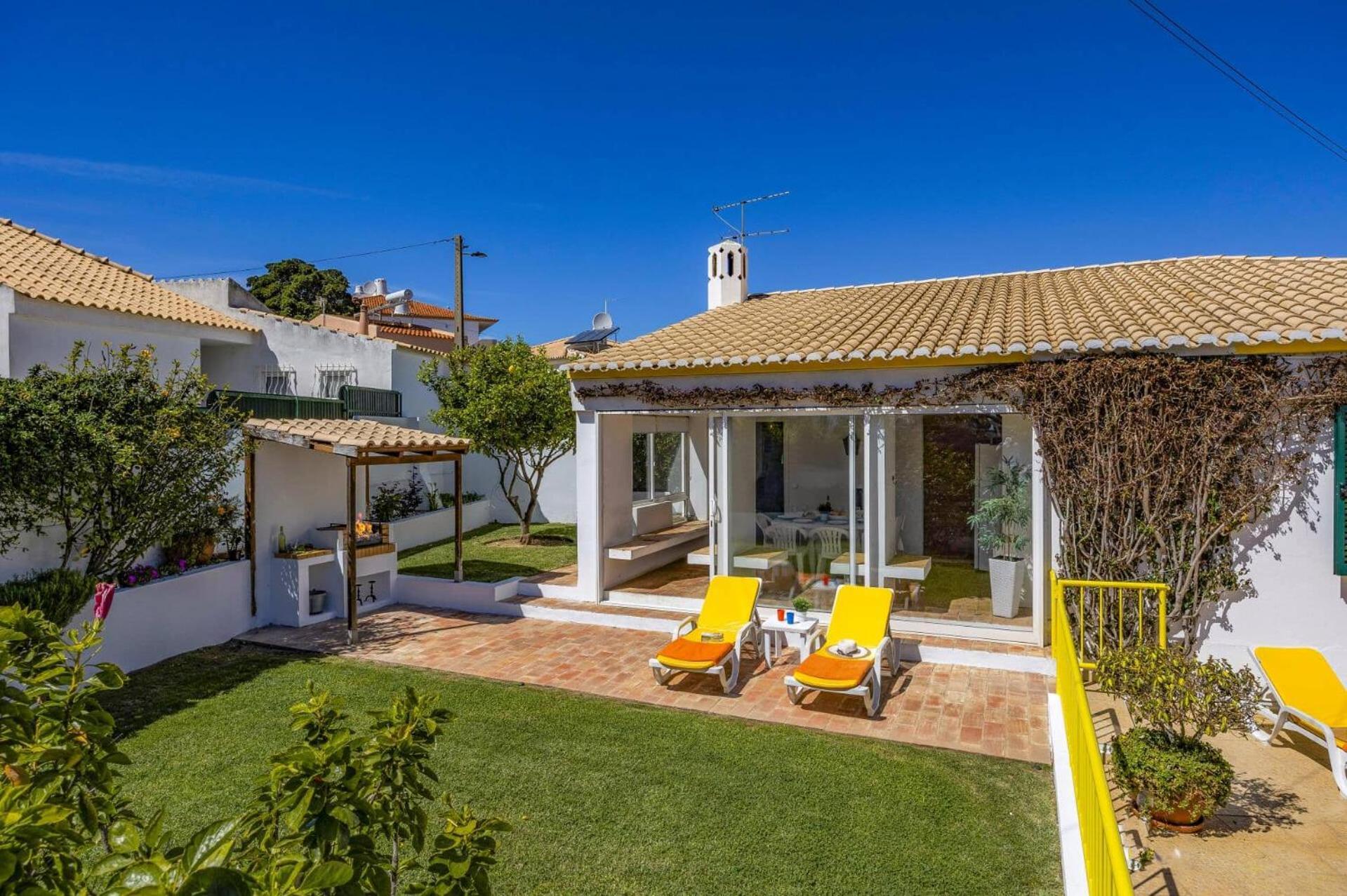 Villa Pinheiro Oura By *